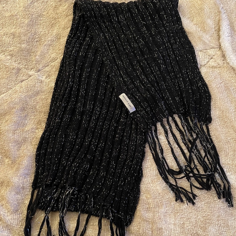 Zara, women's scarf.